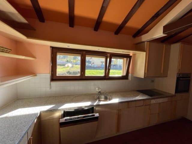 Vor der Renovation: Wohnbereich in Bellinzona